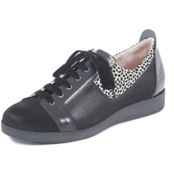 BeautiFeel Women's Lace Up Sneakers Animal Print Shoes Size 38 US 7 - 7.5 - Picture 1 of 12